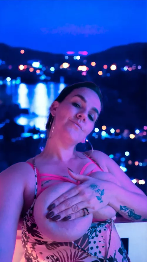 Not allowed to flash on the ship, handbra it is then