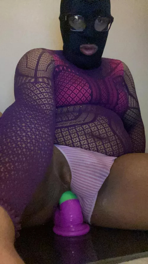 so bored and hornyyyy 😫