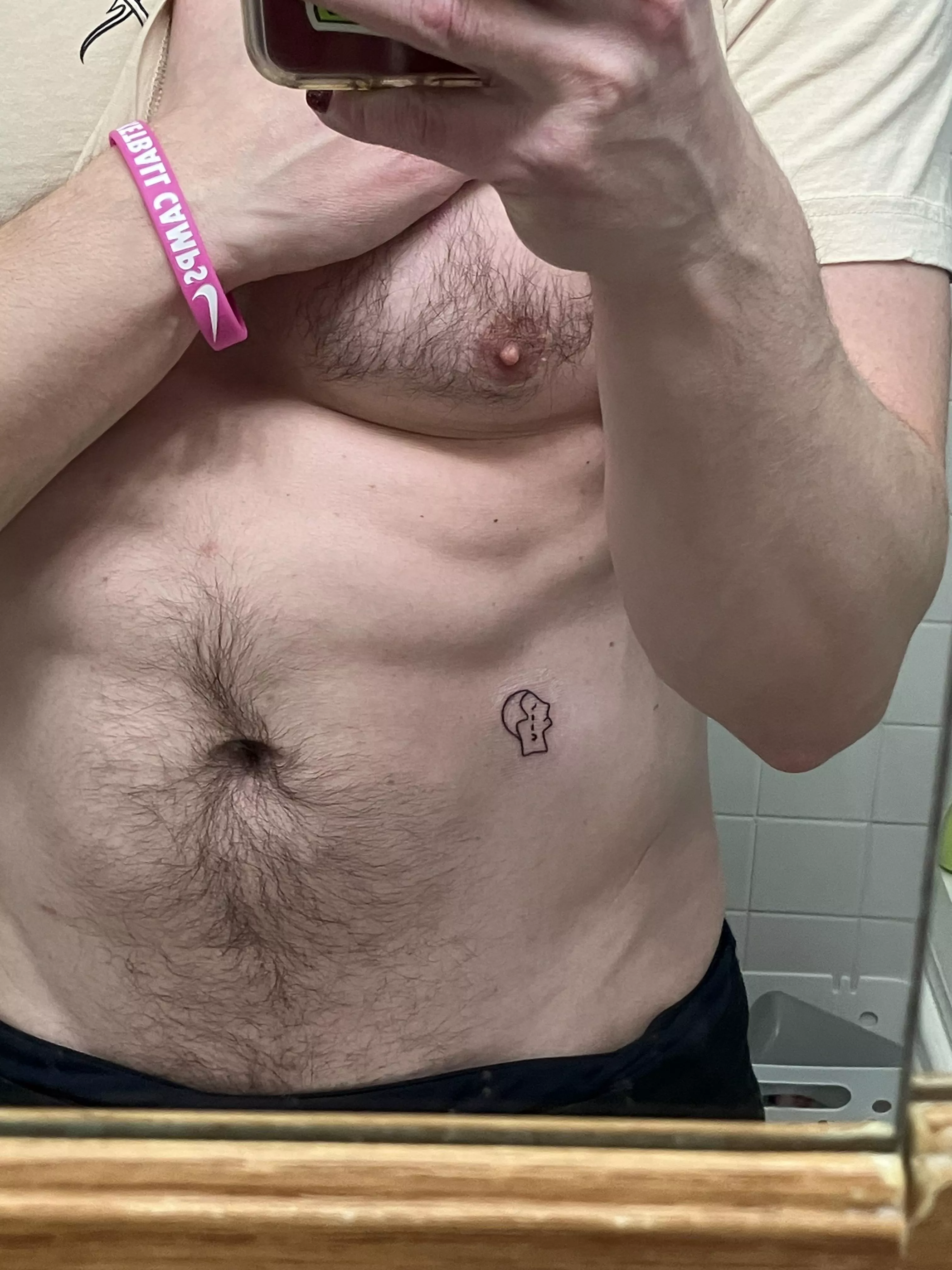 Tiny little new tattoo I’m loving