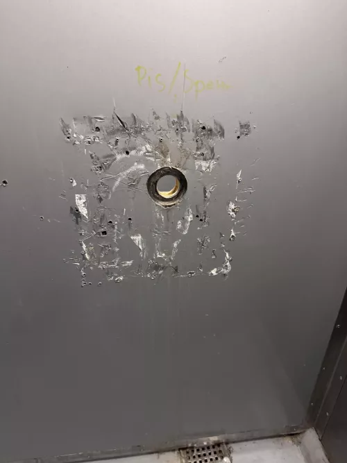 Vil gerne sutte lidt folk her imorgen skriv til mig for info (det er på Sjælland)