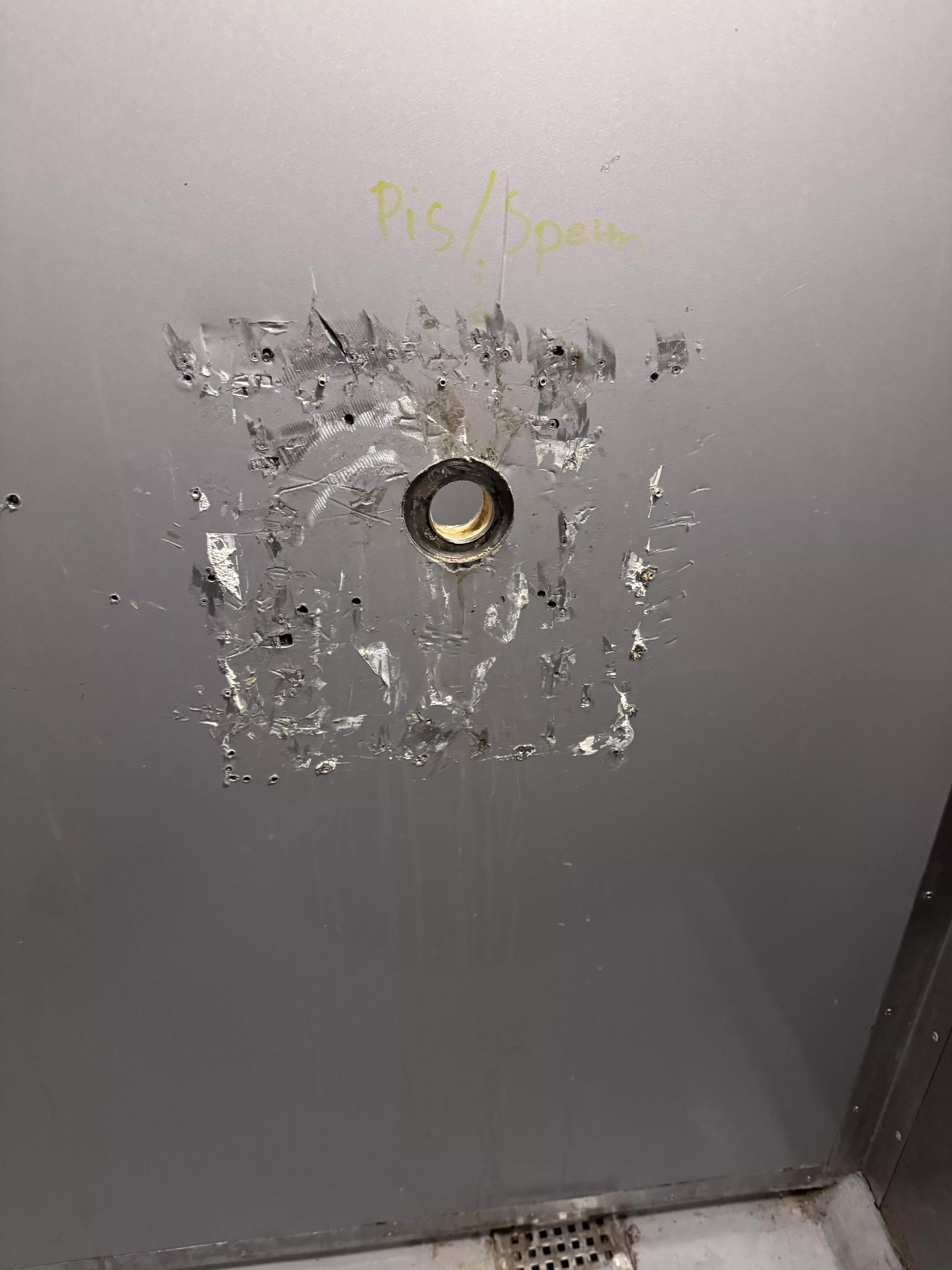 Vil gerne sutte lidt folk her imorgen skriv til mig for info (det er på Sjælland)