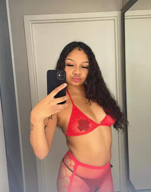 Wanna seee take it off?☺️