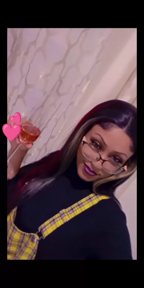 Where are all the fine Mexican men at?? Let's get a drink together! 22F [F4M]