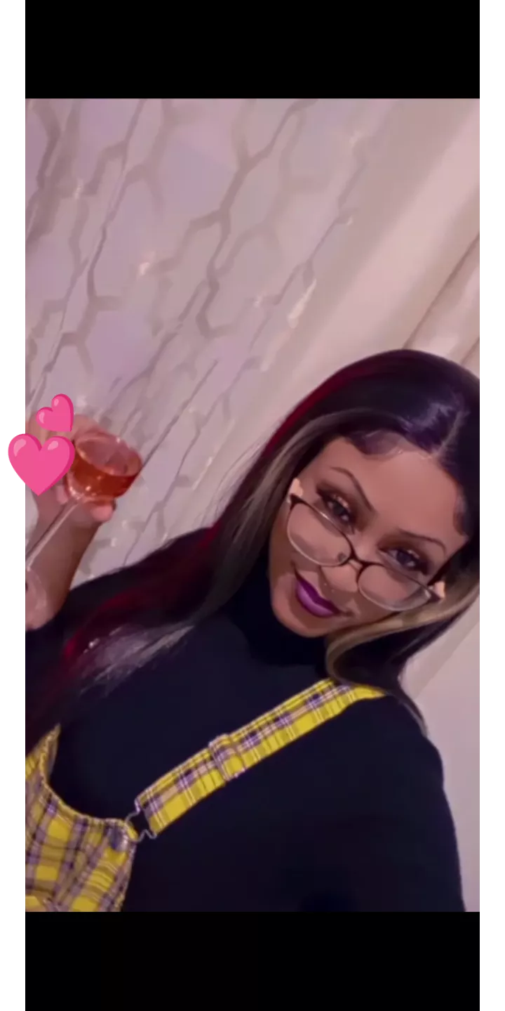 Where are all the fine Mexican men at?? Let's get a drink together! 22F [F4M]