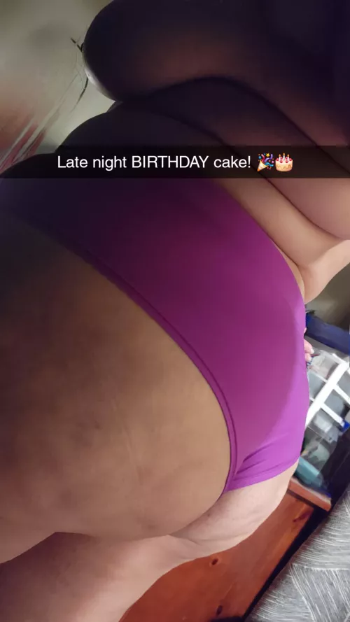 Who wants to spoil me for my birthday?? 🎉🎂