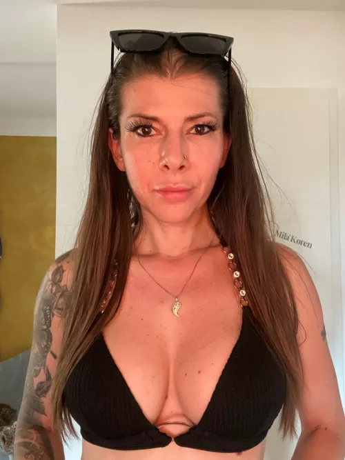 You'll probably find it hard to maintain eye contact