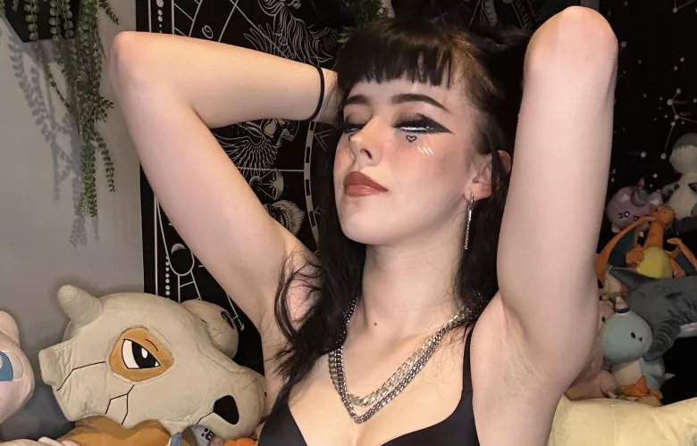 You're staring at my armpit... caught you!