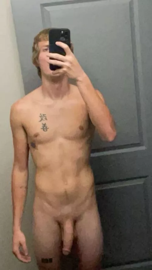 20yo m4f or couple hmu 