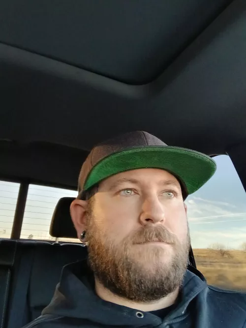 32 year old male looking for fwb