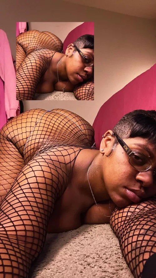 Bad bitch alert! IG: @brandithedreamm 🖤