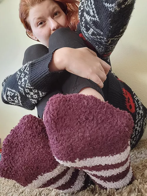 Burgundy ready to bury your face in [Selling]