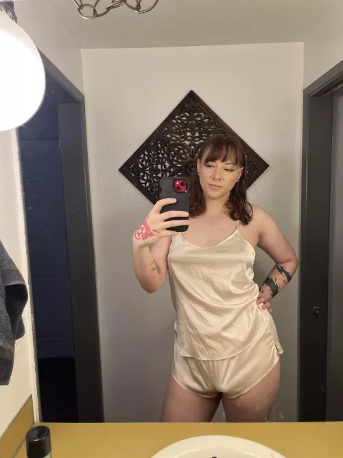 Its Sunday, so hit your knees and say your prayers 😜🙏