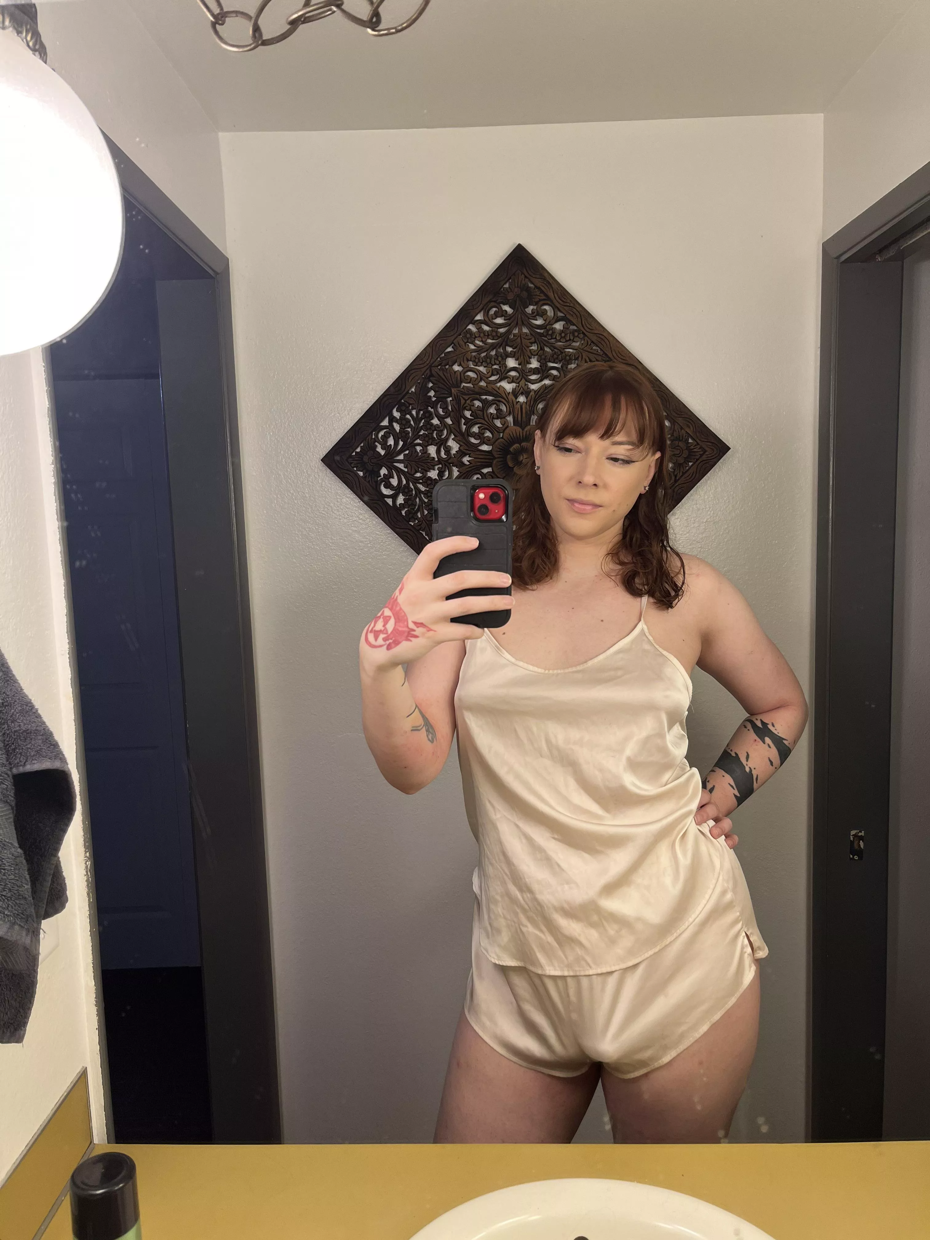 Its Sunday, so hit your knees and say your prayers 😜🙏