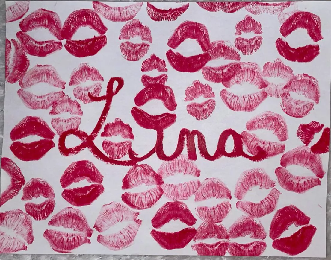 Lipstick marks of all shapes and sizes 💋