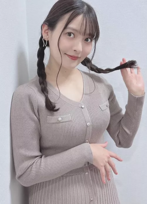 Mommy Sumire looking gorgeous in that dress