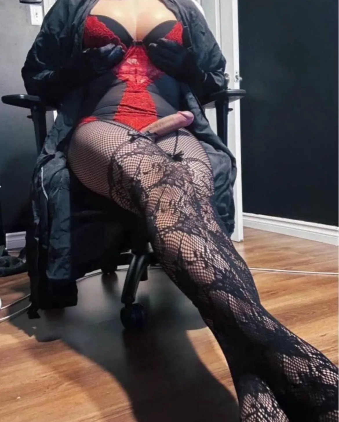 19 [S4S] - Looking for sissies