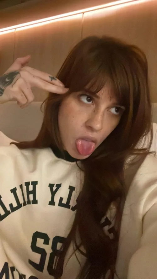 20 [F4M]  feeling cold wanting ur body heat