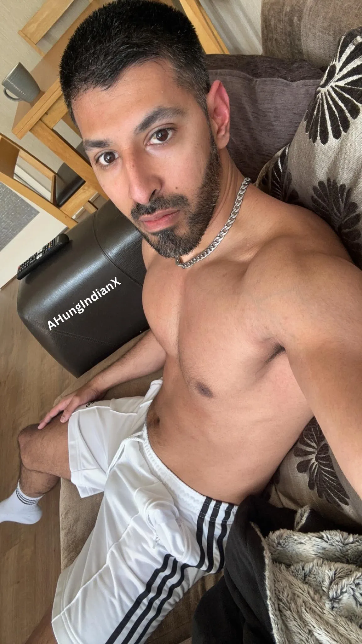 33 UK. XL looking for hot guys to trade with. SC: AHungIndianX