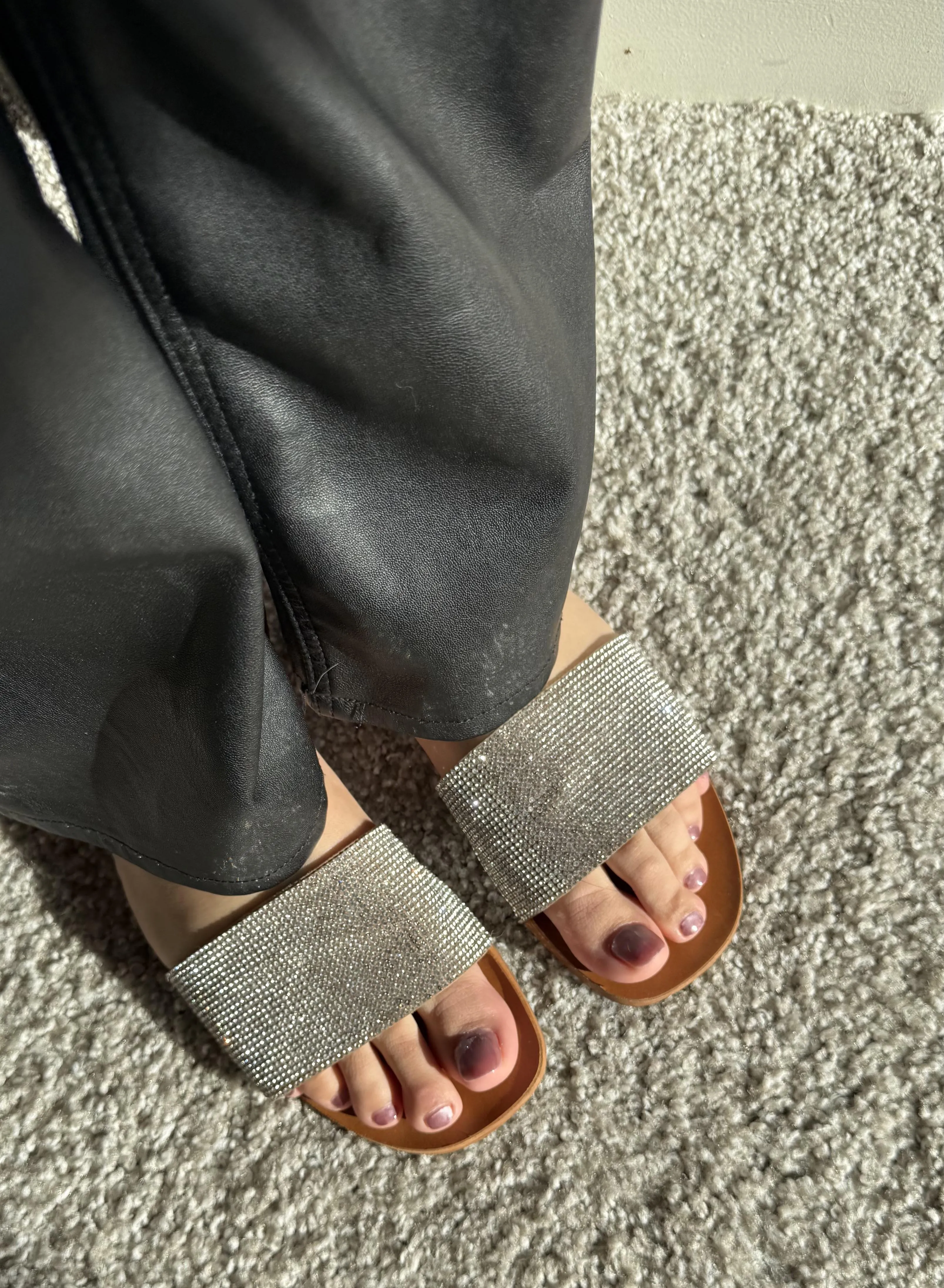 Any fans of Arab feet in here?