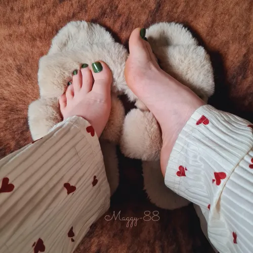 Cosy pink slippers