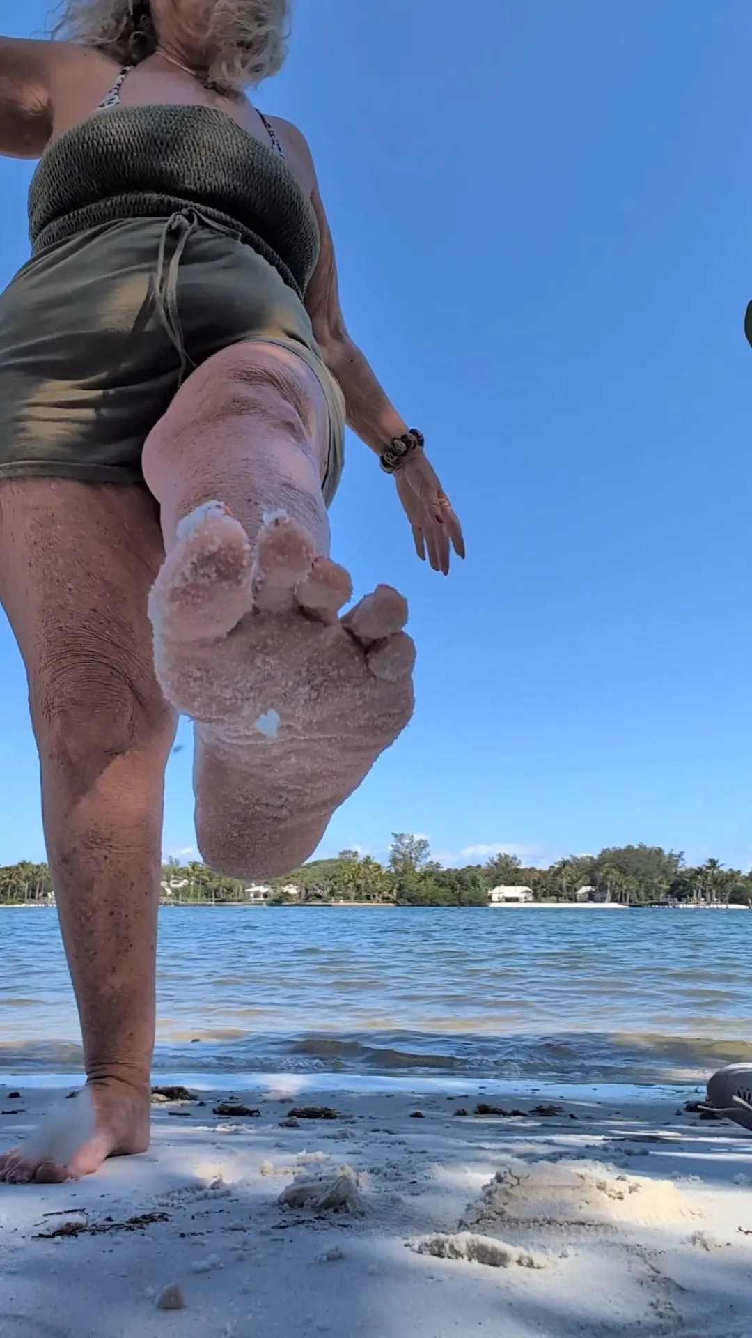 Could you love American feet when they are sandy