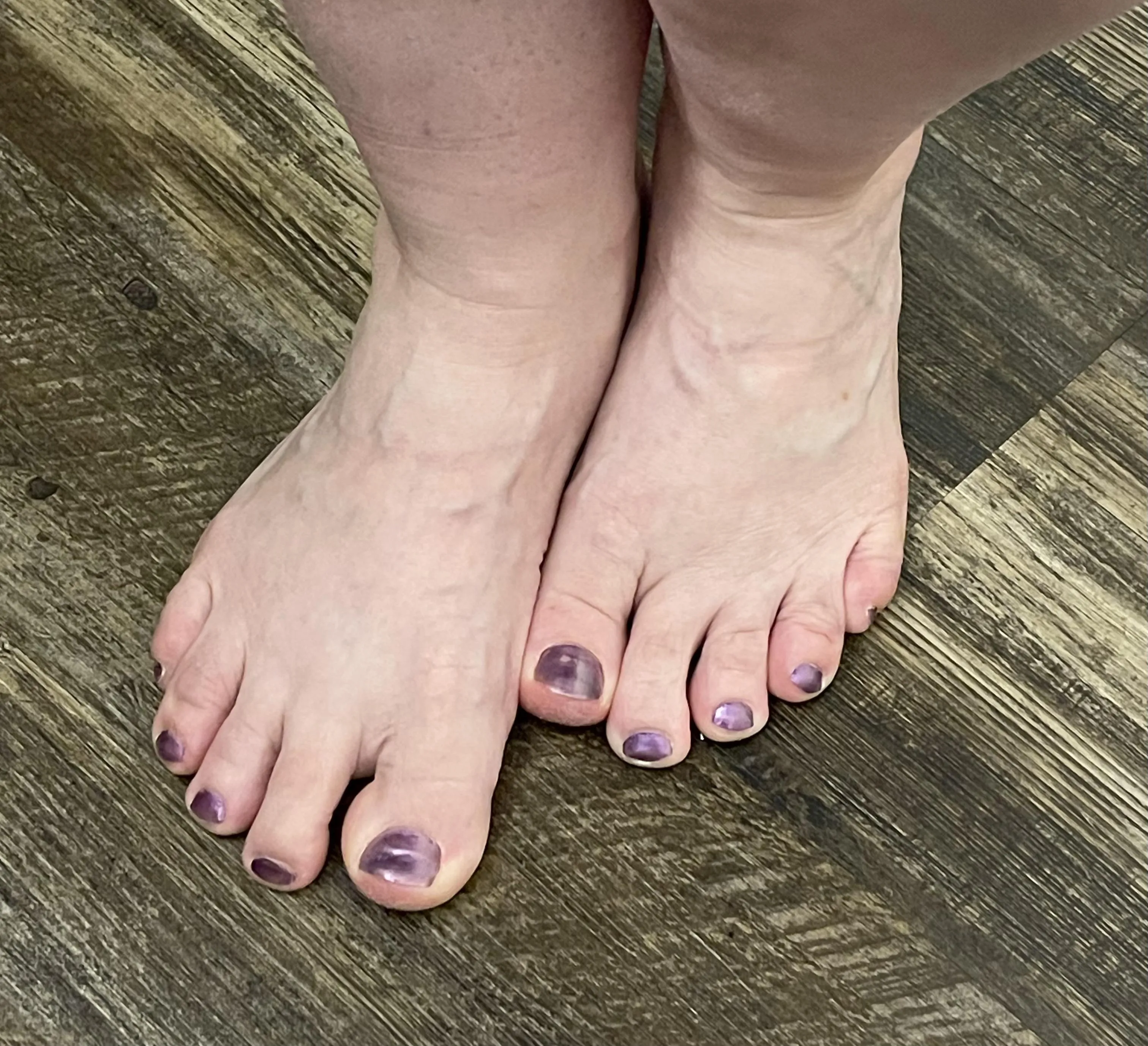 Do my feet look tired after traveling all day