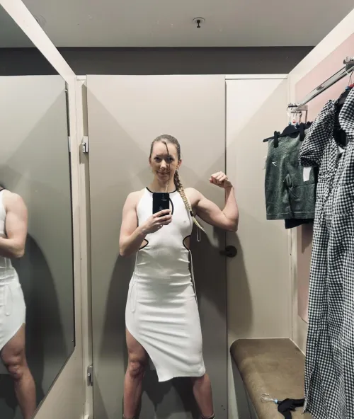 do my muscles look good in a dress