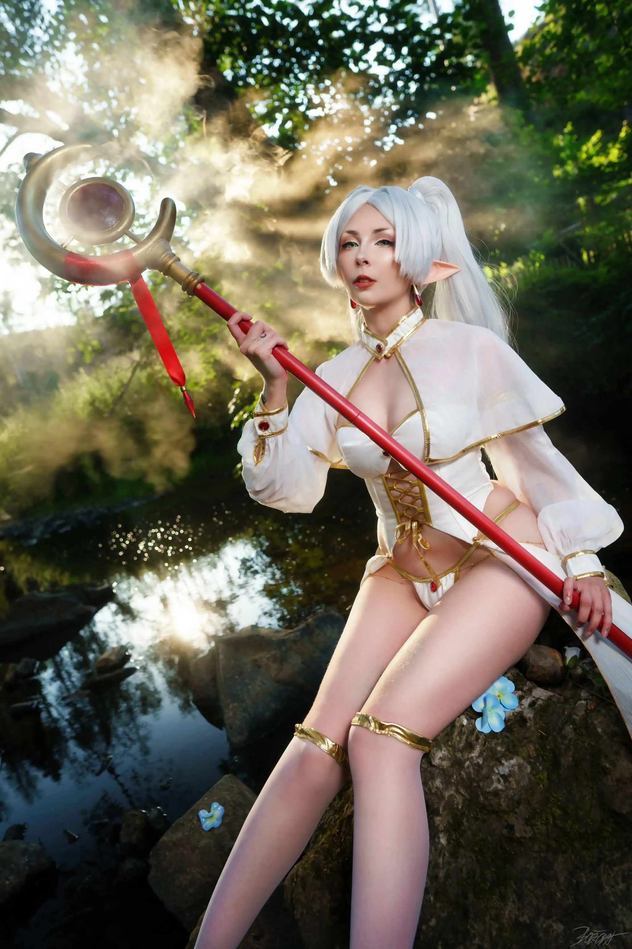 Frieren cosplay by ChristUsi