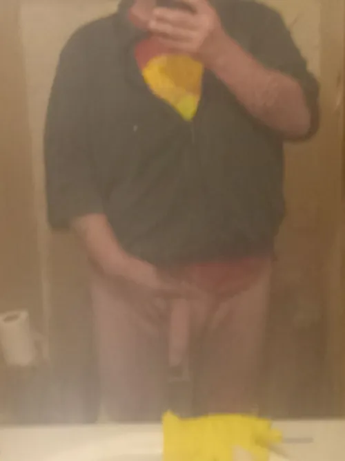 I am not small at all either. Im getting hard just thinking aboutbit