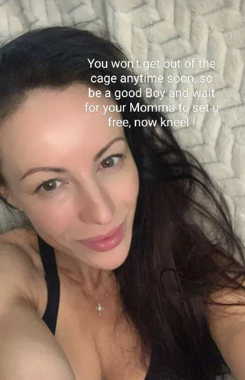 Im looking at that tiny Dick, and i dont even want to touch it, but u can watch