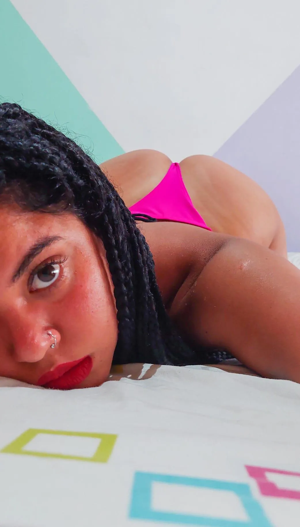 I'm the bitch you look for when you feel like ejaculating