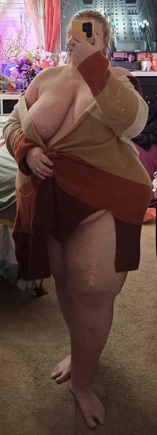 It's sweater weather 