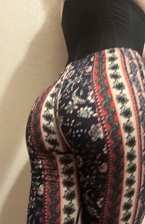 Little cute femboy booty <3