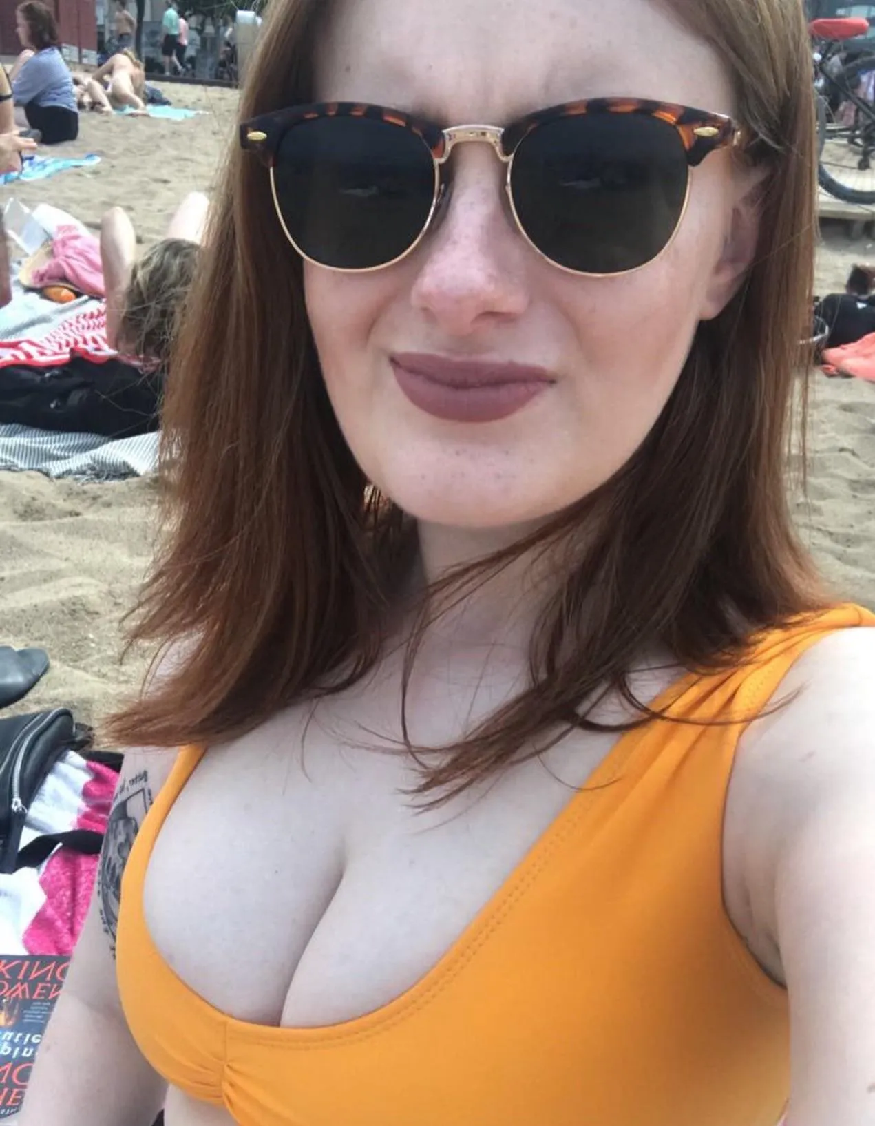 Paint those tiddies.