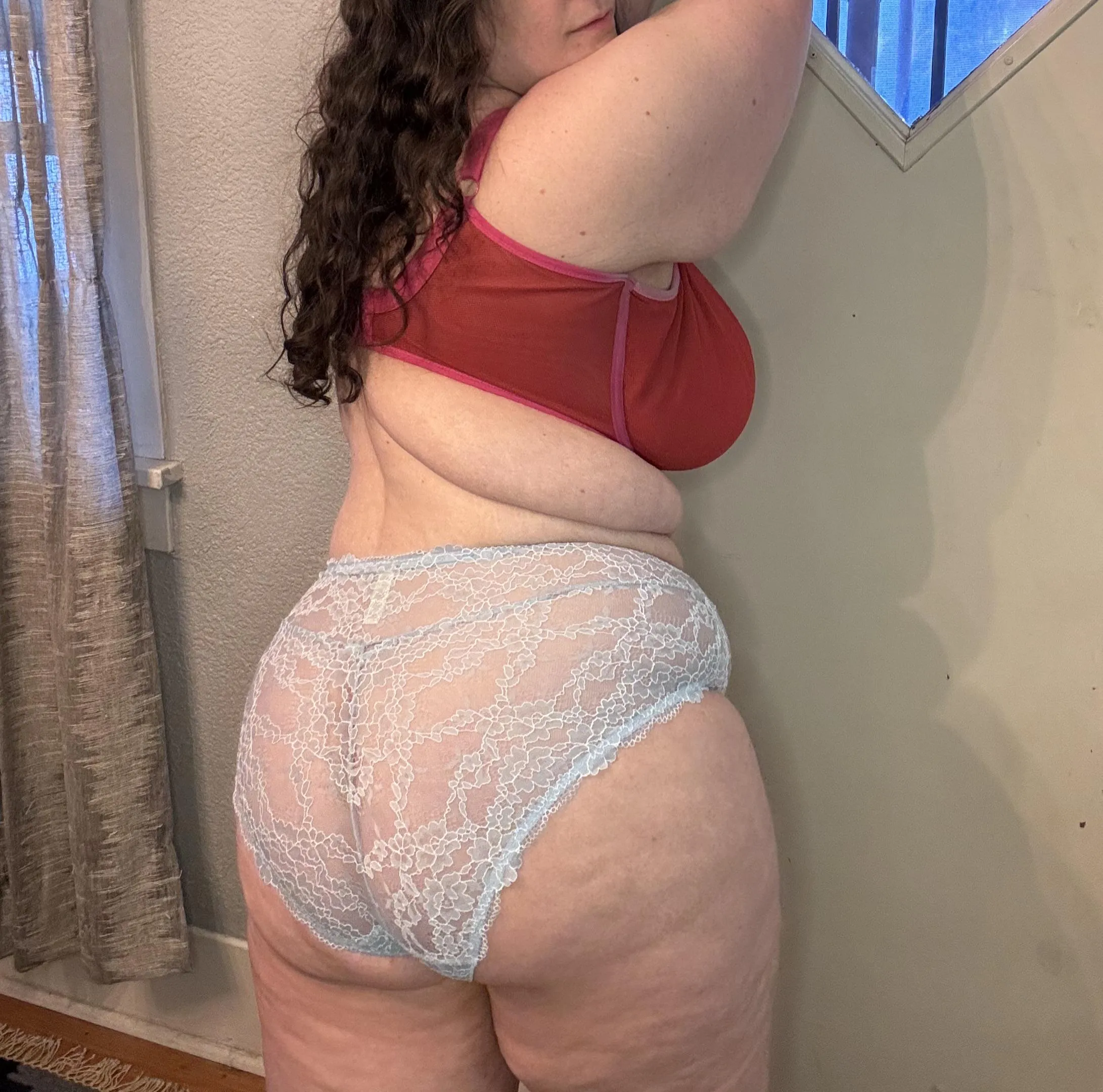 Would you help me unclasp my bra?