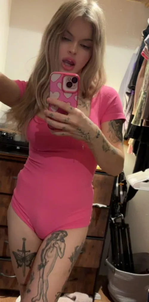 You can fuck me if you don't mind the lil bulge