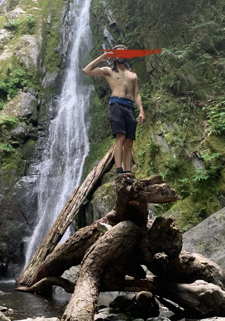 [21 M] Looking for a horny submissive slave I can use as a cumrag or just for entertainement in Mtl.