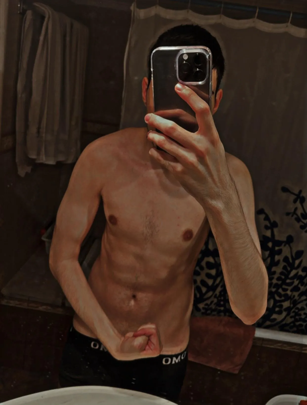 [24] Any similar gym bros?