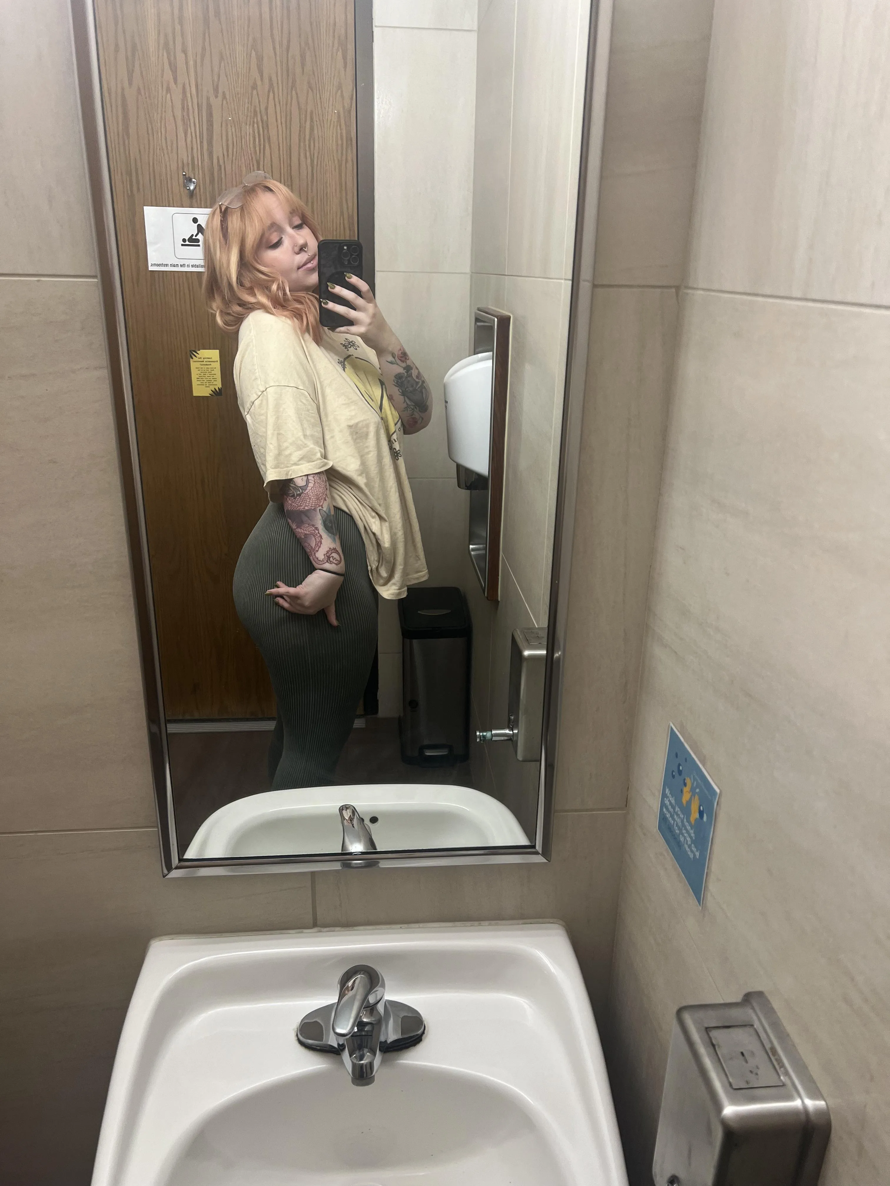 Bathroom work selfie ;)