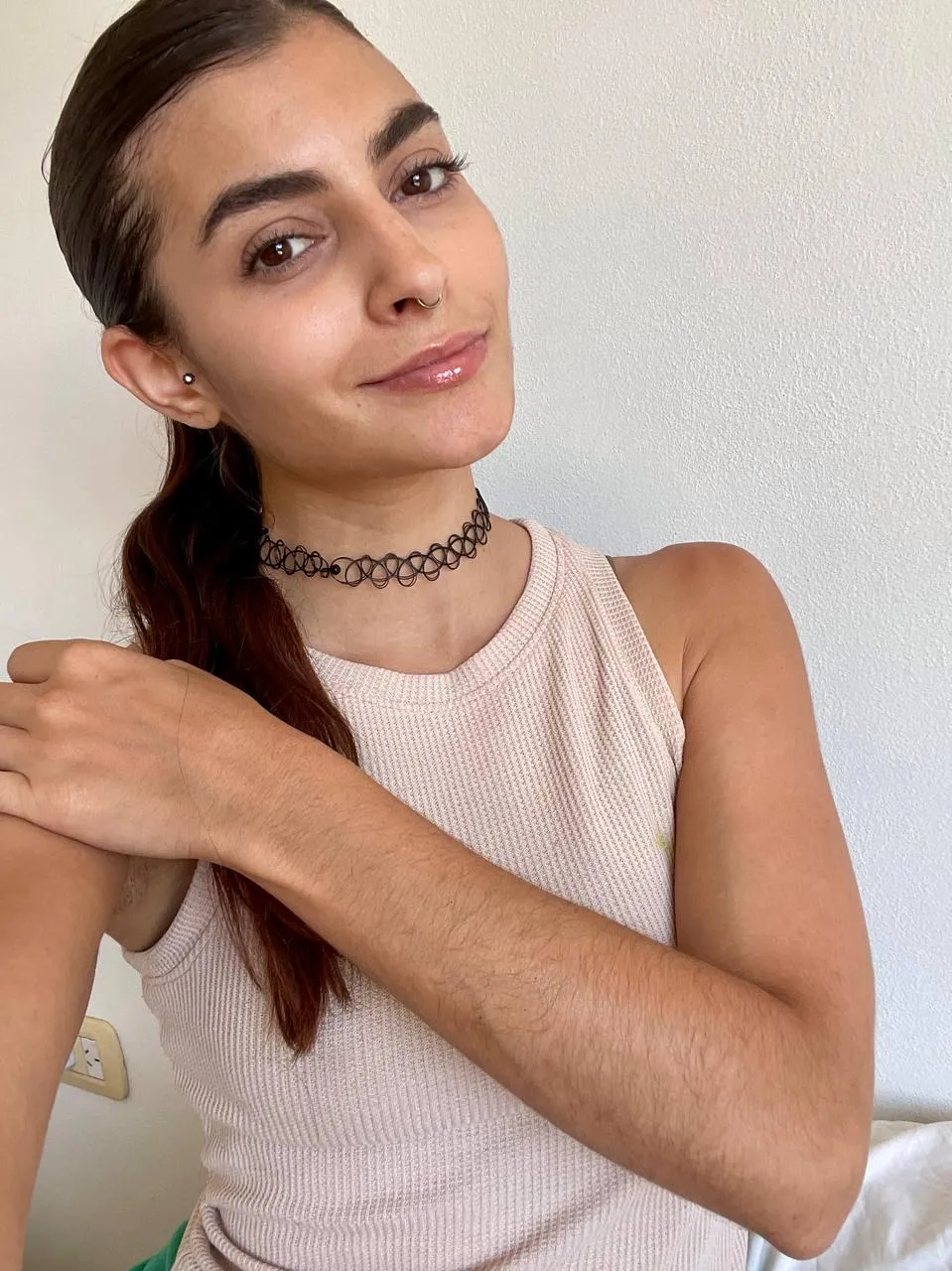 Brunette latina and her dark [arms] fuzz