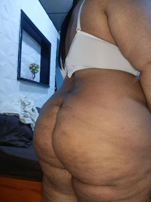 Juicy big ass!