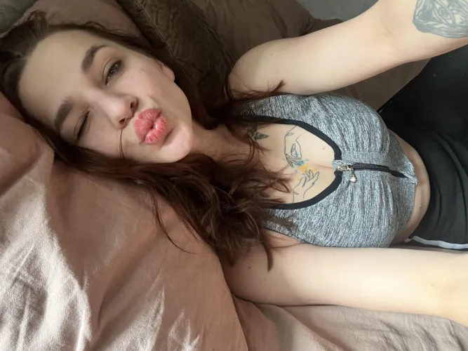 Just a kiss to lift your spirits