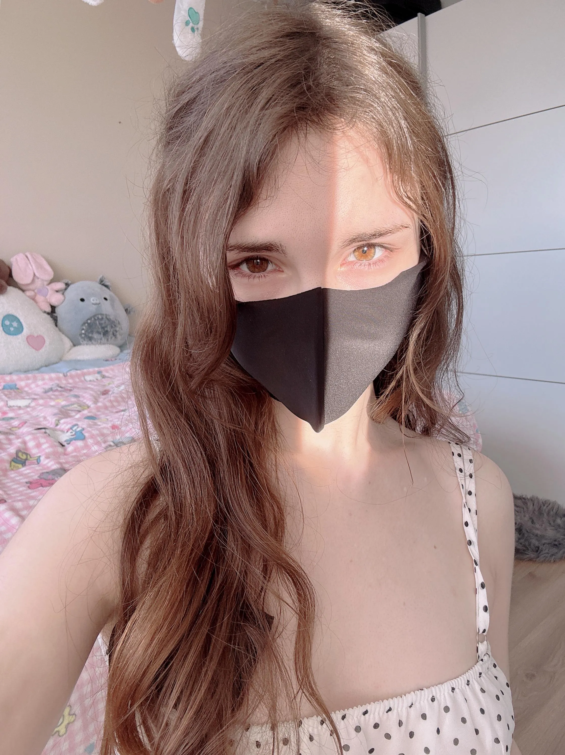 Just a petite Egirl that is worthy of  your attention