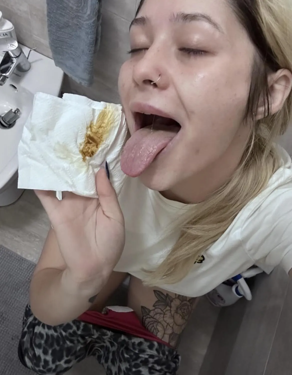 Premades / customs.    Vip and free Tg ,  dm here in tg @AttiblitzSofy