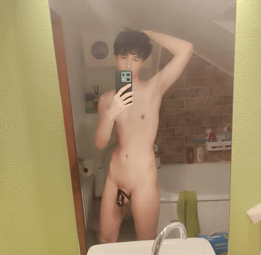 Ryan had made a habit of fucking the class twink Toby. Made him feel powerful. But after Toby stole his body and left him in chastity, Ryan feels anything but powerful, he can’t even get off!