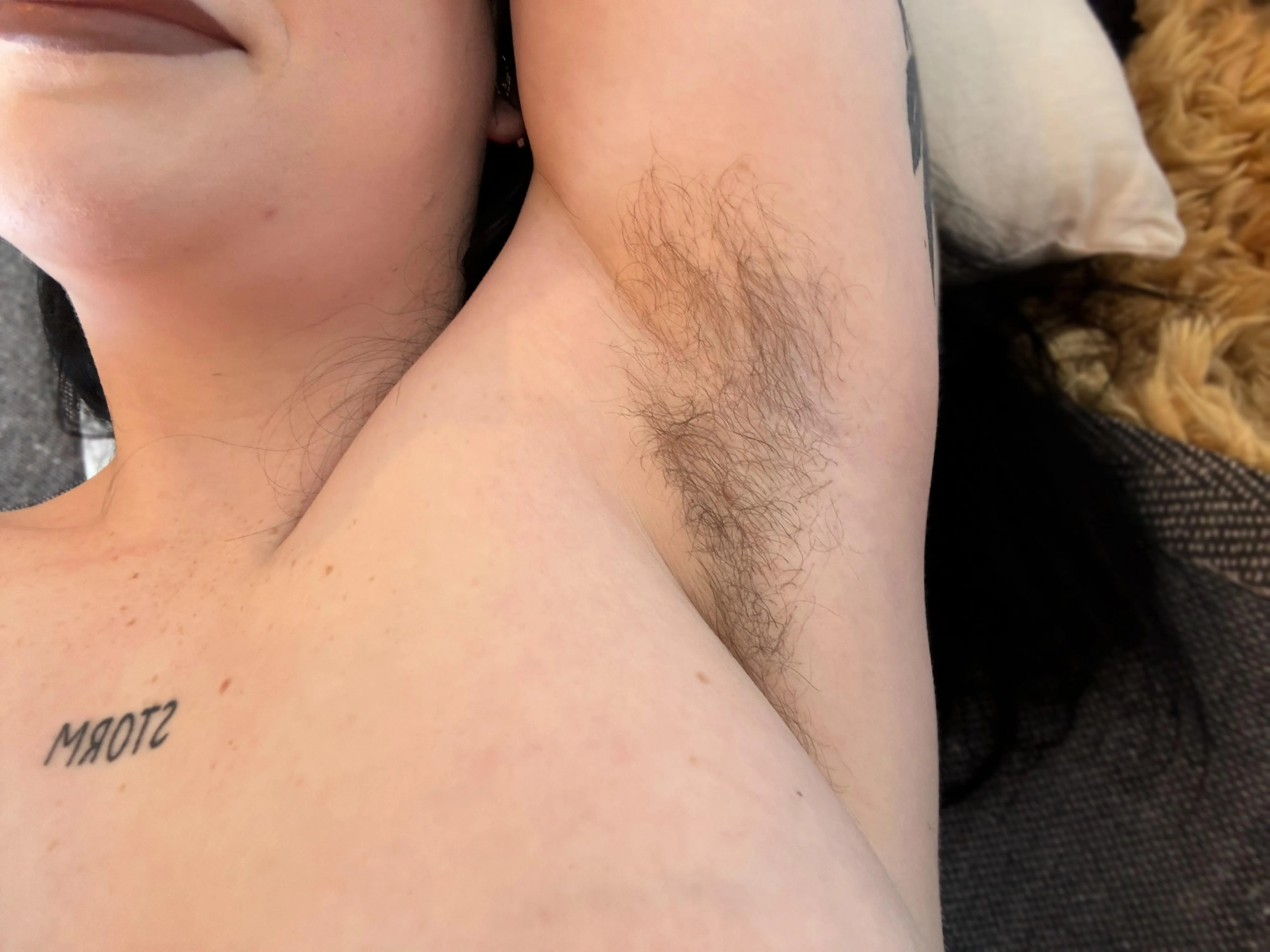 she's a 10 but she likes having her armpits licked