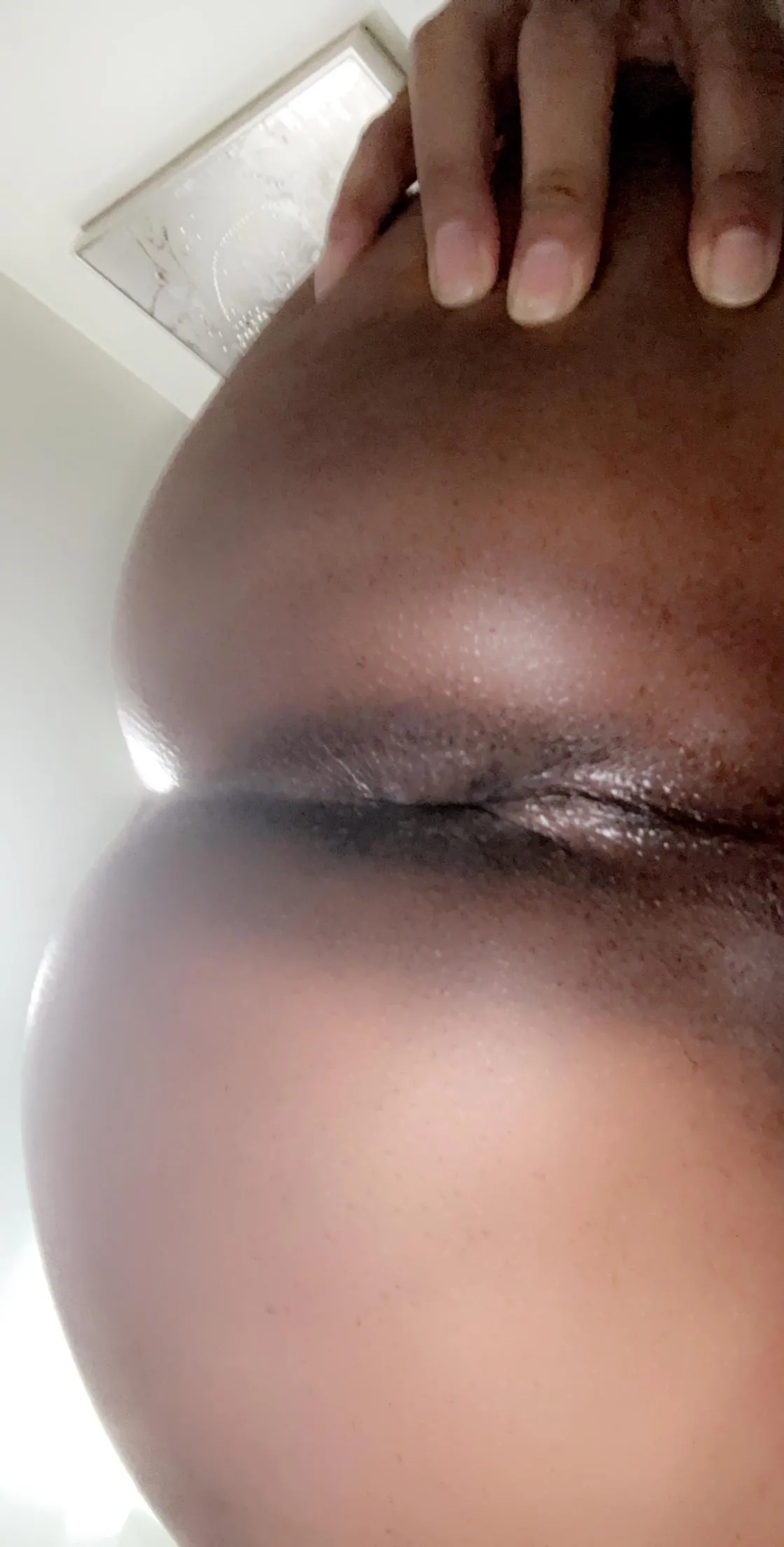 Should I hold it open while u slide it in?