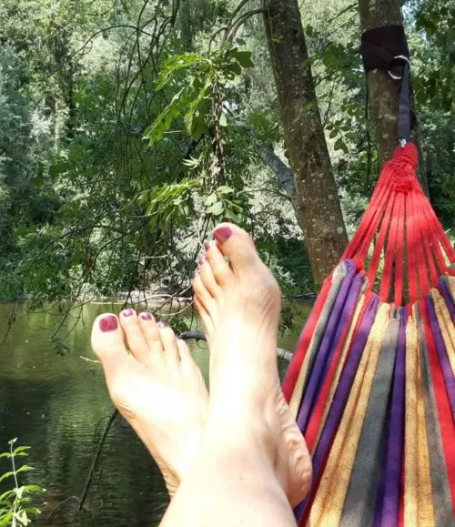 Vous aimez ces petits pieds ?