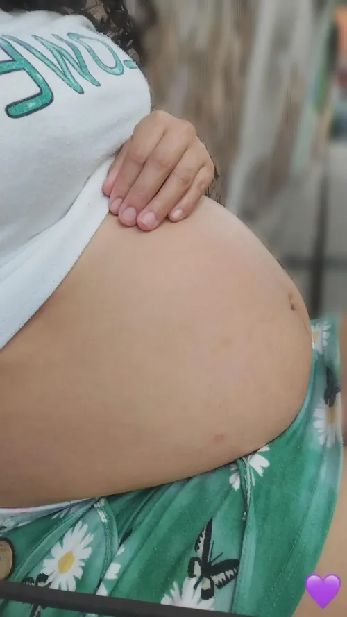 What my pregnant belly looks like, 8 months