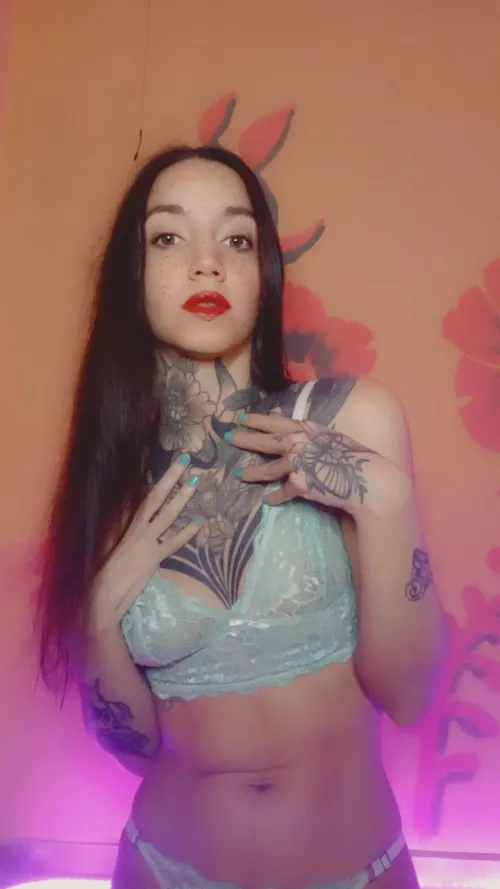 You can choose where to cum on my inked body